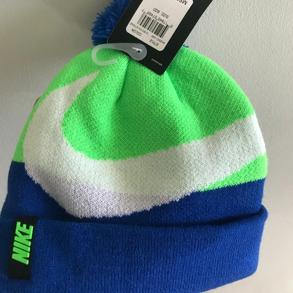Nike Swoosh PomPom Knit Cuff NWT 8-20 Boys